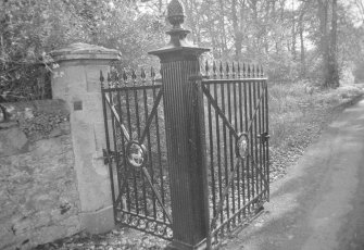 Sunlaws House, Entrance Gates, Roxburgh parish