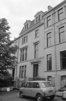 35-9 Hamilton Dr/ North Park Terrace, Strathclyde