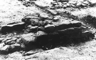 Excavation photograph : Corner of room 3, wall.