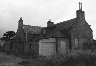 View of Lochloy Road, Merryton farmhouse from west