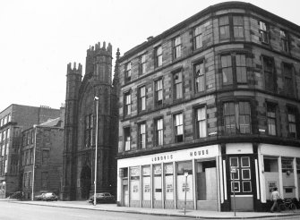 Glasgow, 162 Clyde Street.
General view from South at the junction with Dunlop Street.