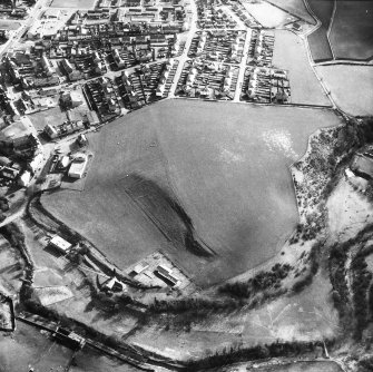 Oblique aerial view of perimeter site centred on NS 806 902.