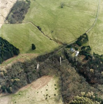 Oblique aerial photograph of Blairgar 1855 (centre right, NS 5316 8296) and Blairgar 1885 (centre left, NS 5321 8301) Aqueduct Bridges