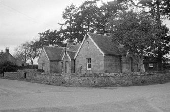 Memorial Cottage, West End, Cawdor Village, Highlands