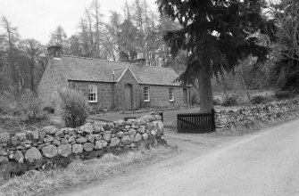 Meadowbank, West End, Cawdor Village, Highlands