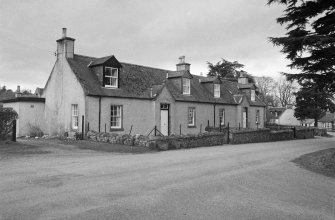 Fountainsyde (L) Hillview (R), Cawdor Village, Highlands