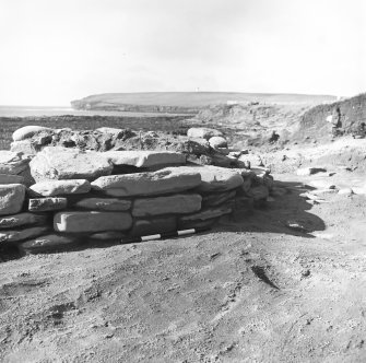 Area 1: Cairn 2, side view, North-East edge.