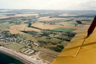 Oblique aerial view of Garmouth and part of Kingston, Moray, looking SE.