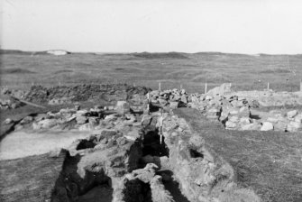 Excavation photograph : view along extended entrance passage.