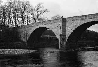 Potarch Bridge over River Dee