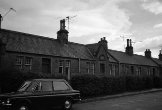 Fronts 17 (left), 15, 13 & 11 (right), Victoria Road, Elgin