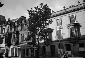 115 Abbey House (right), 117 General Drapery, 119 Arnotts, High Street, Elgin Burgh