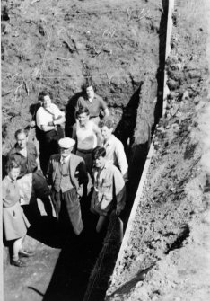 Excavation photograph: excavators at Dundarg.