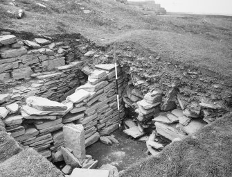 Excavation photograph : Broch walling - east.