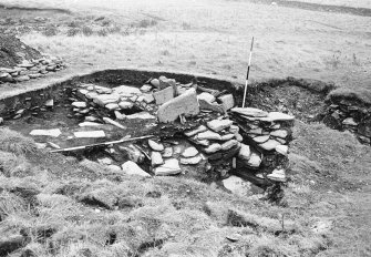 Excavation photograph : settlement, east of broch, trial square.