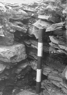Detail of the abutting of the two walls in the S from NW.