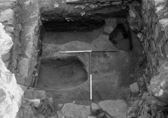 Excavation photograph - Area 5 and surrounding walls from W