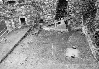 Excavation photograph : N end of range after excavation of masonry excavated in 1989, from S.