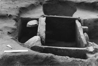 Excavation photograph : central cist excavated.