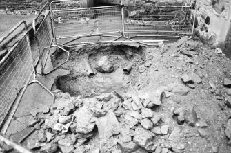 Excavation photograph : existing sump after removal of infill, from north.