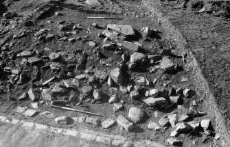 Excavation photograph : northern portion of bank.