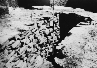 Excavation photograph : narrow passage