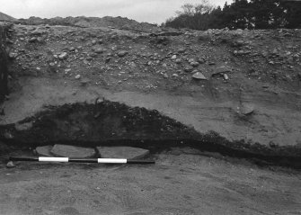 Excavation photograph : trench V - feature EDA, north-east quadrant.