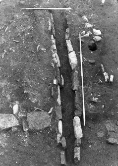 Excavation photograph : detail of drain f205, from S.