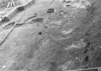 Excavation photograph : site after removal of f400, from W.
