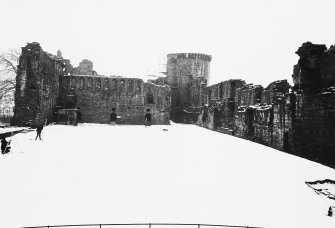Excavation photograph : courtyrad and east side of castle, from south-west.