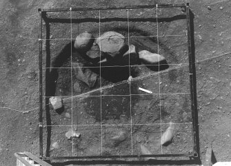 Excavation photograph : area 3 - f3066, photogrammetric plan, stone lining.