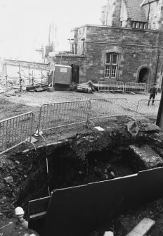 Excavation photograph : area L - E-W wall (part of Inner Barrier) and 810 previously excavated wall.