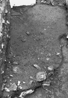 Excavation photograph: area X/H - general shot of ditch.