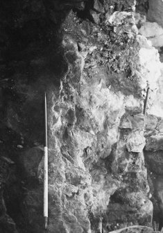Excavation photograph: area H/X - detail of top of wall and robbing.