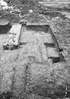 Dunfermline, Priory Lane, former Lauder Technical College, excavations.
Excavation photograph : trench 1 - west end of trench 1b showing section across ditch F135.