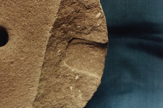 Quern: handle slot detail