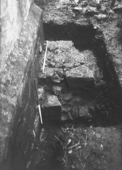Yester, St Bathan's Chapel (Yester Chapel): Excavation photograph - Wall footings in the N end of Trench 4 - from S