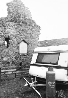 Excavation photgraph : Rhymer's Tower and caravan.