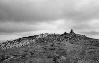 Tiree, Dun Mor A'Chaolais, broch.
General view of summit.