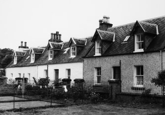 Plockton, Bank Street.
General view from South-East of no.s 12, 13, 14.