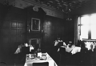 Interior.
Dining room, general view.