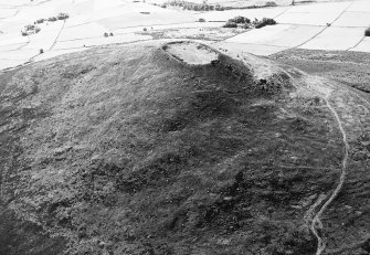 Tap o'Noth, vitrified fort: aerial view