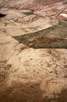 Woden Law, fort and associated monuments: air photograph.
J Dent, 1992.
