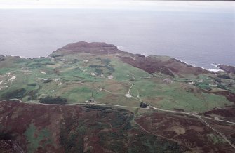An oblique aerial view of Fiscary and Farr, Sutherland, looking NNW.