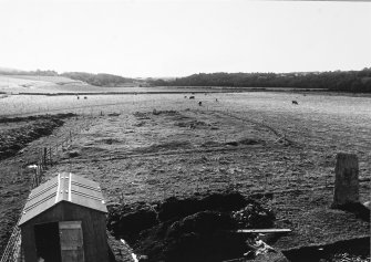 Excavation photograph : view towards chapel.