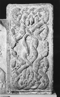 Detail of right-hand corner post of sarcophagus.
(Corner-post 1B)