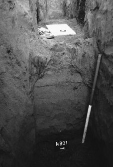 Excavation photograph : trench B, south facing section.