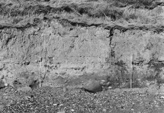 Excavation photograph : overlap to B/59234, section.