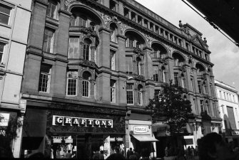 Shop fronts and entrance to the Savoy Centre, 140-160 Sauchiehall Street, Glasgow 