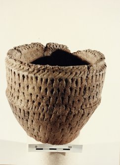 Post excavation photograph : food vessel 28.
(ref.A 6992-23)